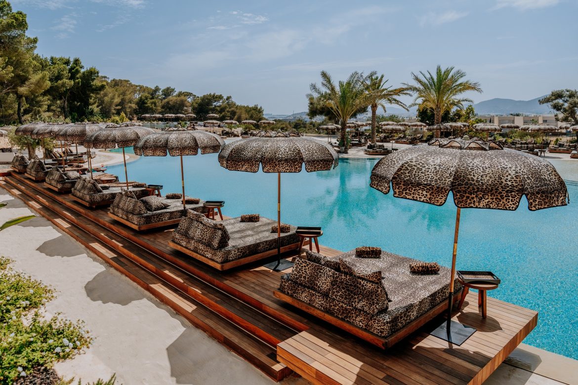 CLAP HOUSE Ibiza pool day
